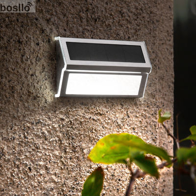 Un bon prix. Lumières murales extérieures à longue durée de vie avec batterie AA NI-MH 1.2V 1300MA en ligne