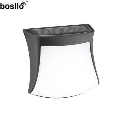 Un bon prix. Couleur noire Sensor solaire Lumière murale 2V 160mA Lampes solaires murales IP55 en ligne