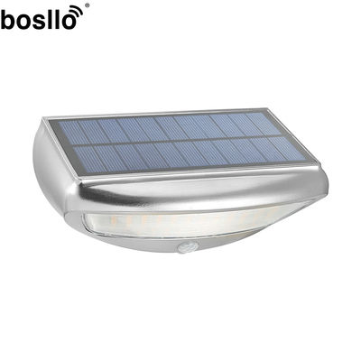Un bon prix. Lumière à induction solaire 3000K Matériau PC 3.7V 2200mA Certificat FCC en ligne