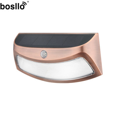 Un bon prix. Lampes solaires à paroi à fonction de nuit automatique avec 6-8 heures de charge et panneau solaire au silicium monocristallin en ligne