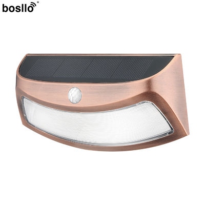 Un bon prix. Lampe à induction solaire à longue durée de vie 6-8H avec matériau de cuivre pur et panneau de silicium monocristallin en ligne