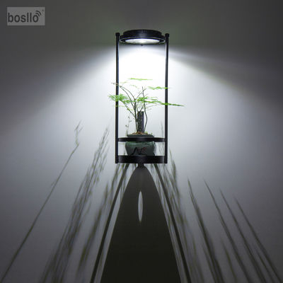 Un bon prix. Décoration extérieure des murs facilité avec des lampes solaires noires Temps de travail 8-10 heures en ligne